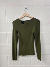 Load image into Gallery viewer, Pretty Little Thing Long Sleeve Top Size Small
