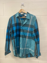 Load image into Gallery viewer, Burberry Long Sleeve Top Size Large
