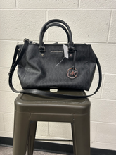 Load image into Gallery viewer, Michael Kors Purse
