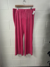 Load image into Gallery viewer, Juicy Couture Pants Size Large
