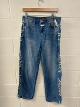 Load image into Gallery viewer, Von Dutch Denim Size 9/10 (30)

