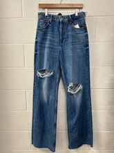 Load image into Gallery viewer, Zara Denim Size 7/8 (29)
