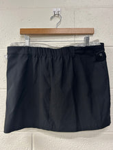 Load image into Gallery viewer, Wild Fable Short Skirt Size Large

