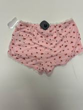 Load image into Gallery viewer, Edikted Shorts Size Small
