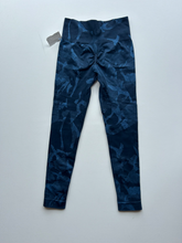 Load image into Gallery viewer, Gym Shark Athletic Pants Size Small

