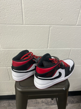 Load image into Gallery viewer, Jordan Casual Shoes Mens 10
