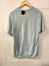 Load image into Gallery viewer, Lulu Lemon Athletic Top Size Medium
