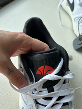 Load image into Gallery viewer, Jordan Mens Athletic Shoes Mens 10.5
