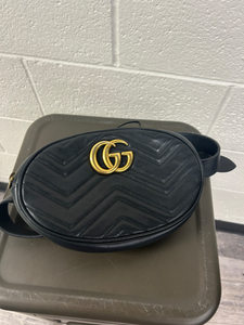 Gucci fanny