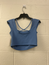 Load image into Gallery viewer, Wild Fable Short Sleeve Top Size Medium
