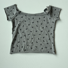 Load image into Gallery viewer, Brandy Melville T-Shirt Size Small
