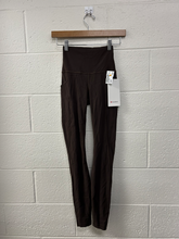 Load image into Gallery viewer, Lulu Lemon Athletic Pants Size Extra Small
