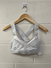 Load image into Gallery viewer, Alo Sports Bra Size Medium
