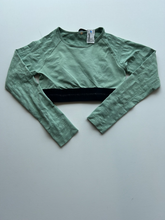 Load image into Gallery viewer, Gym Shark Athletic Top Size Medium
