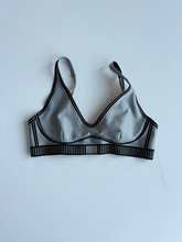 Load image into Gallery viewer, Alo Sports Bra Size Small

