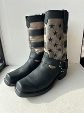 Load image into Gallery viewer, Durango Boots Mens 10
