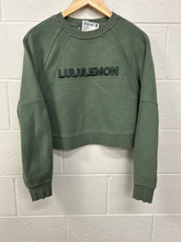 Load image into Gallery viewer, Lulu Lemon Sweatshirt Size Small
