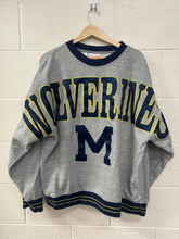 Load image into Gallery viewer, Mitchell &amp; Ness Sweatshirt Size Extra Large
