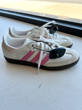 Load image into Gallery viewer, Adidas Womens Athletic Shoes Womens 8.5
