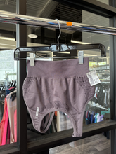Load image into Gallery viewer, Gym Shark Sports Bra Size Extra Small
