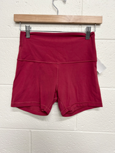 Load image into Gallery viewer, Lululemon Athletic Shorts Size Medium
