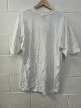 Load image into Gallery viewer, T-shirt Size Large
