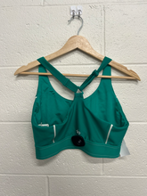 Load image into Gallery viewer, Alo Sports Bra Size Large
