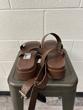 Load image into Gallery viewer, Torrid Sandals Womens 9.5
