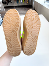 Load image into Gallery viewer, Adidas Womens Athletic Shoes Womens 5.5
