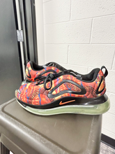 Load image into Gallery viewer, Nike Mens Athletic Shoes 8.5
