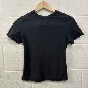 Skims T-Shirt Size Medium