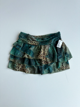 Load image into Gallery viewer, White Fox Short Skirt Size Medium
