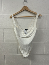 Load image into Gallery viewer, Intimately Free People Tank Top Size Small
