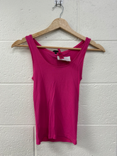 Load image into Gallery viewer, Skims Tank Top Size Medium
