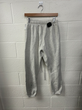 Load image into Gallery viewer, Essentials Pants Size Small
