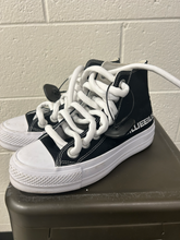 Load image into Gallery viewer, Converse Shoes Womens Athletic Shoes Womens 7.5
