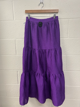 Load image into Gallery viewer, Zara Long Skirt Size Medium
