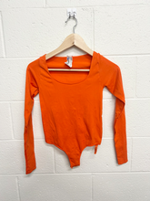 Load image into Gallery viewer, Skims Womens Tops Bodysuit Size Medium
