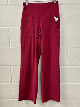 Load image into Gallery viewer, Lulu Lemon Athletic Pants Size Medium
