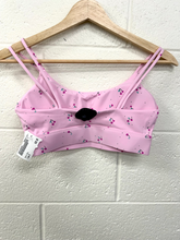 Load image into Gallery viewer, Sports Bra Size Small
