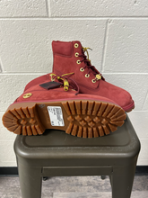 Load image into Gallery viewer, Timberland Boots Womens 7
