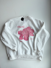 Load image into Gallery viewer, White Fox Sweatshirt Size Large
