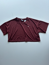 Load image into Gallery viewer, Gym Shark Athletic Top Size Medium
