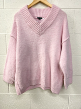 Load image into Gallery viewer, Wild Fable Sweater Size Extra Large
