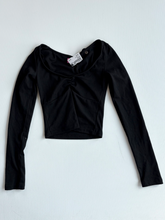 Load image into Gallery viewer, Edikted Long Sleeve Top Size Extra Small
