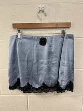Load image into Gallery viewer, Abercrombie &amp; Fitch Short Skirt Size Medium
