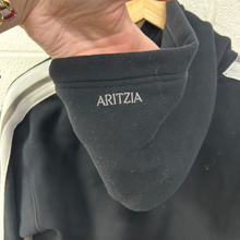 Load image into Gallery viewer, Aritzia Sweatshirt Size Small
