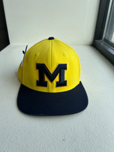 Load image into Gallery viewer, Hat
