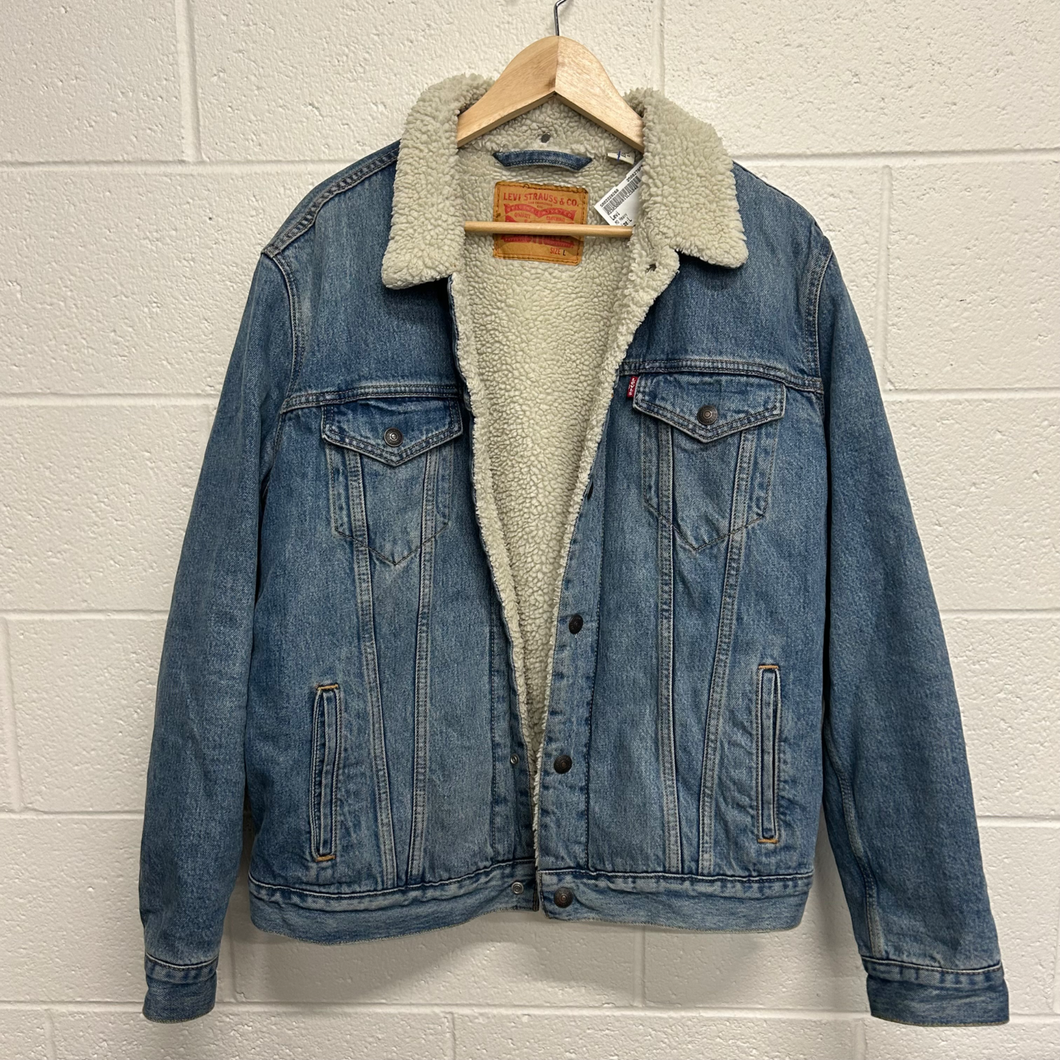 Levi Heavy Outerwear Size Large