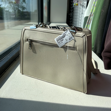 Load image into Gallery viewer, Steve Madden Purse
